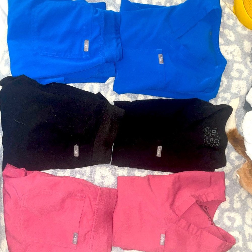 3 PAIRS OF FIGS XXS REGULAR SCRUBS